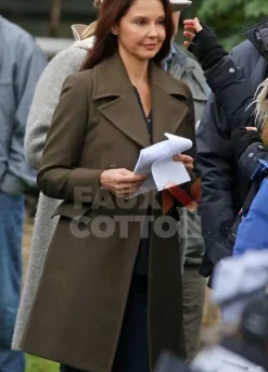 A Dog's Way Home Ashley Judd Green Coat