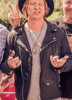 LUOKKAKOKOUS 3 (TUOMAS LILJA)  JAAJO LINNONMAA LEATHER JACKET