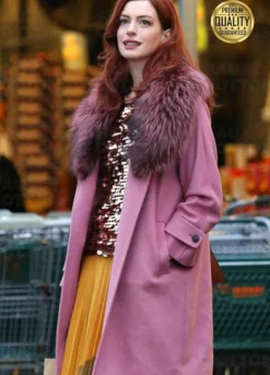 MODERN LOVE ANNE HATHAWAY ( LEXI ) PINK COAT