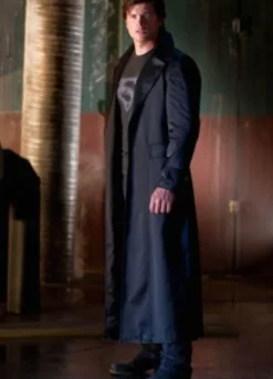 Smallville S9 Superman Clark Kent (Tom Welling) Black Leather Trench Coat