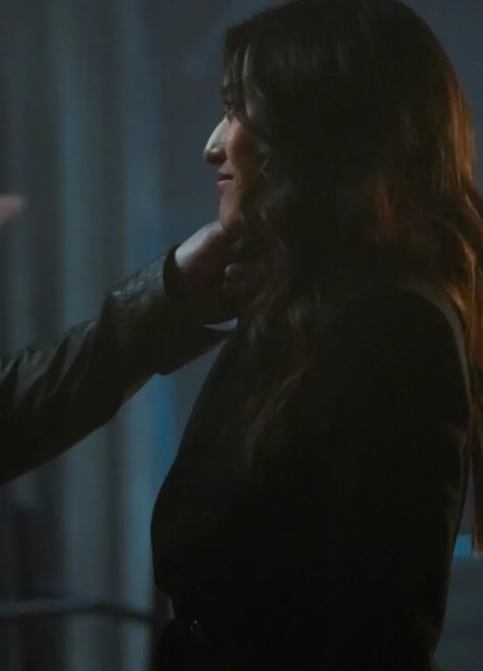 Superman and Lois S04 Amanda McCoy (Yvonne Chapman) Black Wool Coat