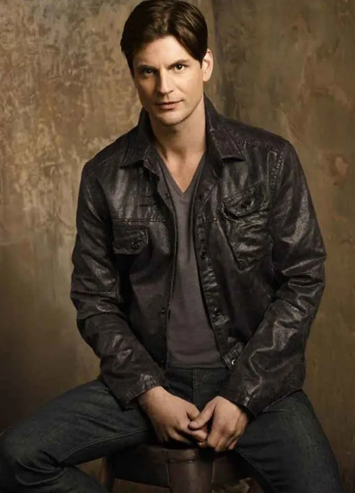 THE SECRET CIRCLE CHARLES MEADE BLACK JACKET